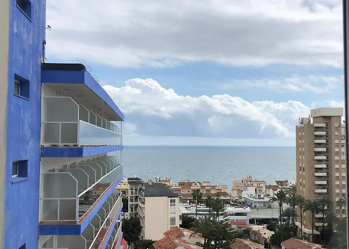 Inviting With Sea View Апартаменты