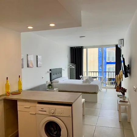 Апартаменти Inviting With Sea View Торремолінос
